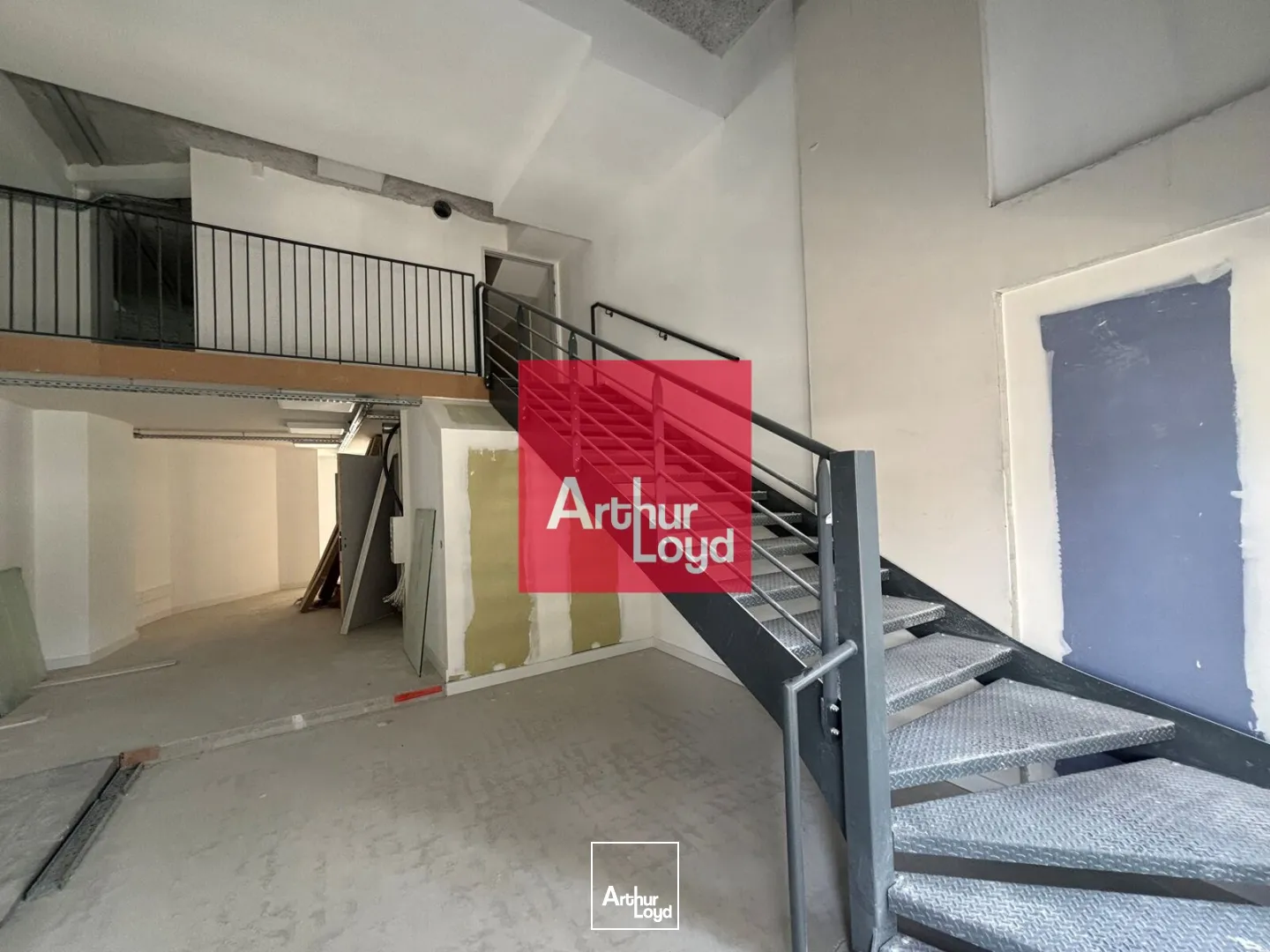Locaux d'activité & Entrepôts - Vente - GRENOBLE - 38000 - 118.22-1035.88 - 7772083