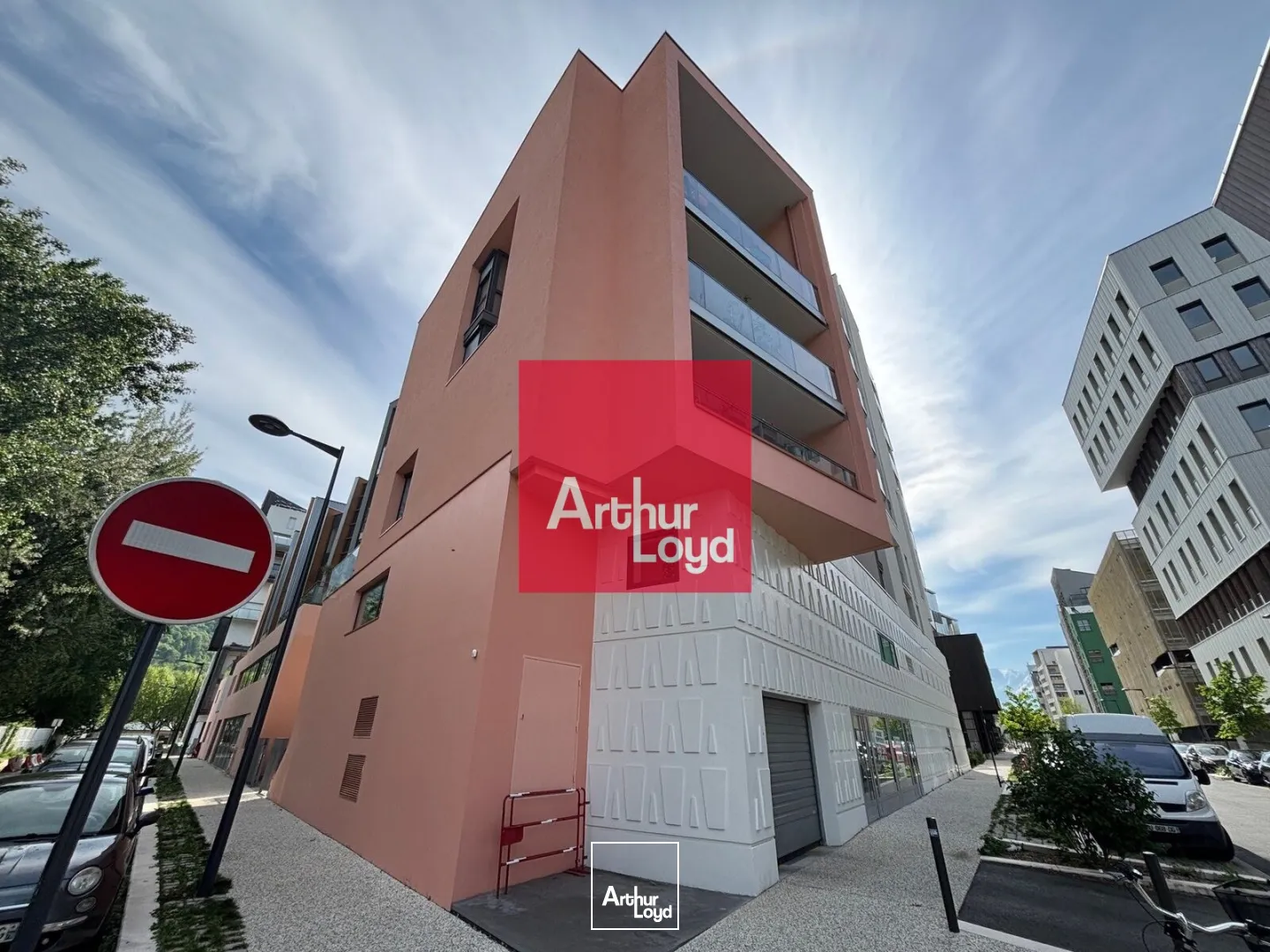 Locaux d'activité & Entrepôts - Vente - GRENOBLE - 38000 - 118.22-1035.88 - 7772085