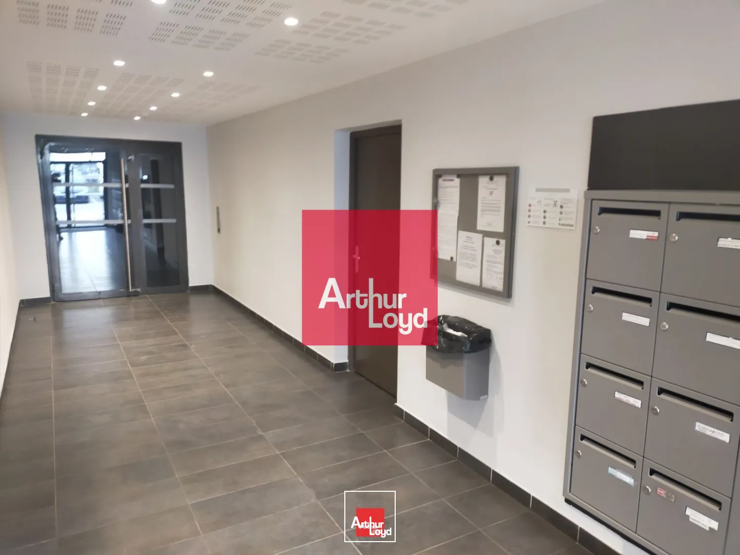 Locaux commerciaux - Location - MEYLAN - 38240 - 288-288 - 7772341