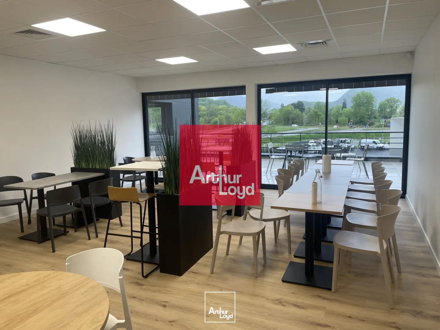 Bureaux - Location - VARCES ALLIERES ET RISSET - 38760 - 301-1305 - 7772382