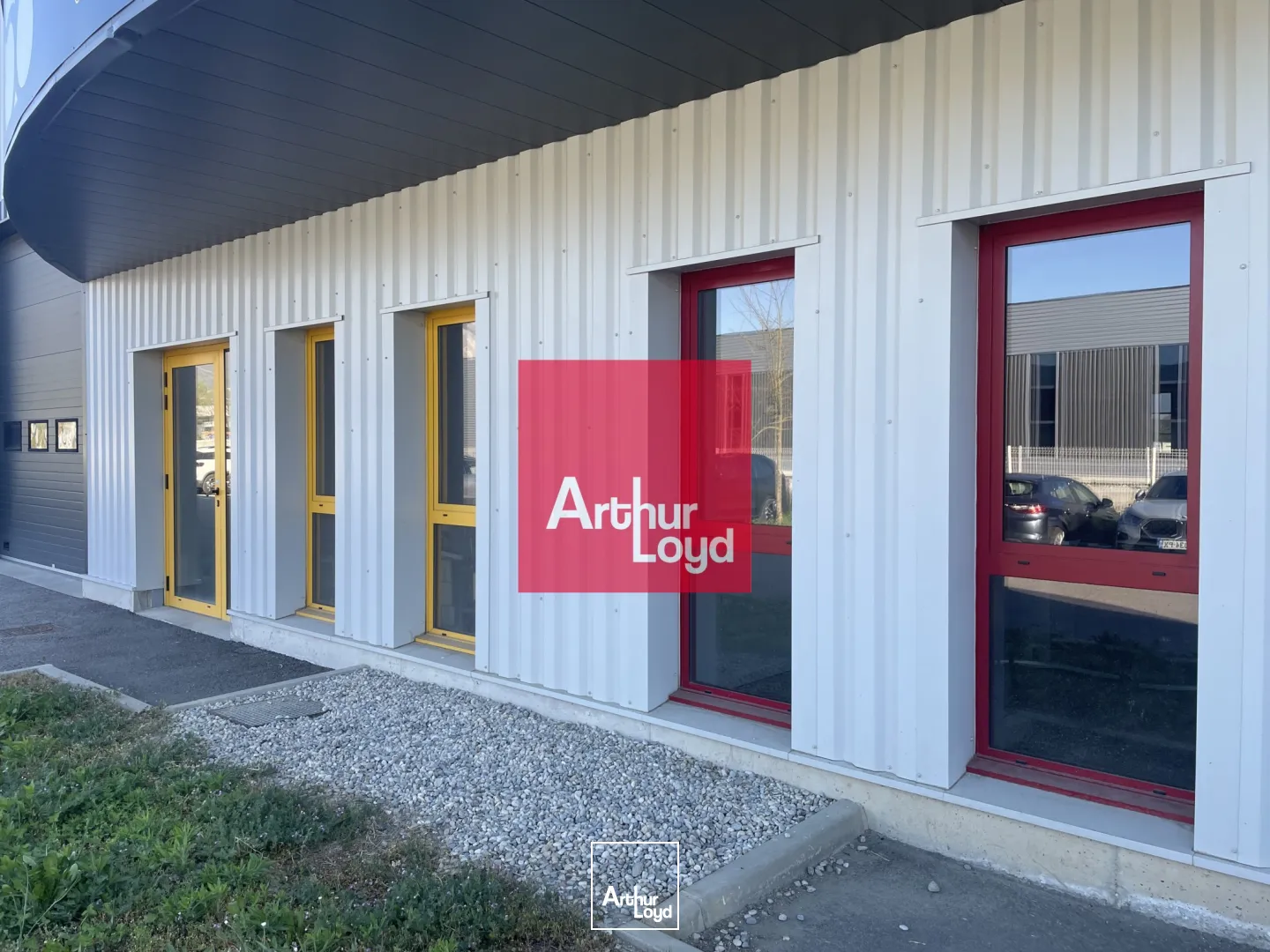 Locaux d'activité & Entrepôts - Location - LE VERSOUD - 38420 - 880-880 - 7772554