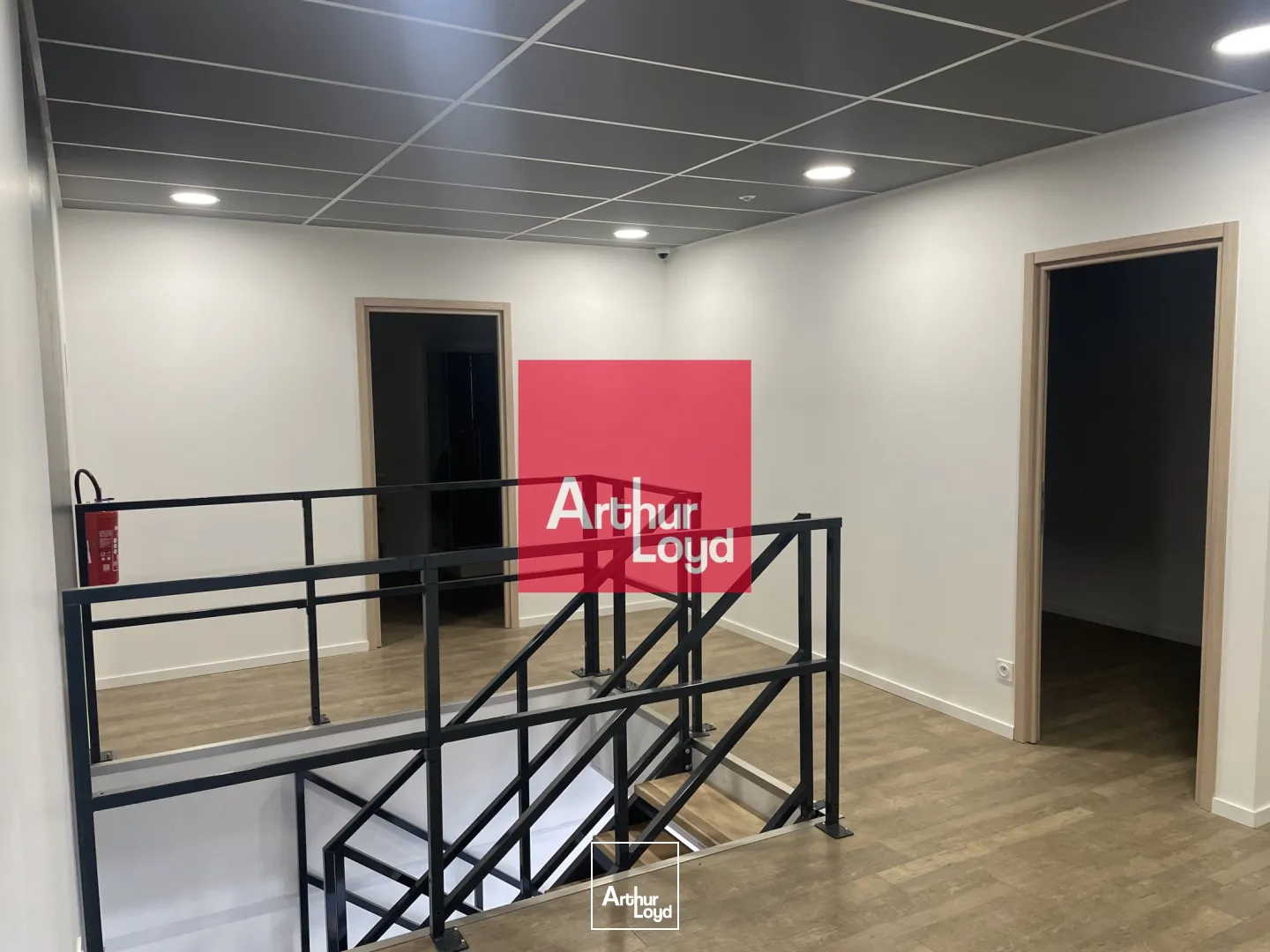 Locaux d'activité & Entrepôts - Location - LE VERSOUD - 38420 - 880-880 - 7772556