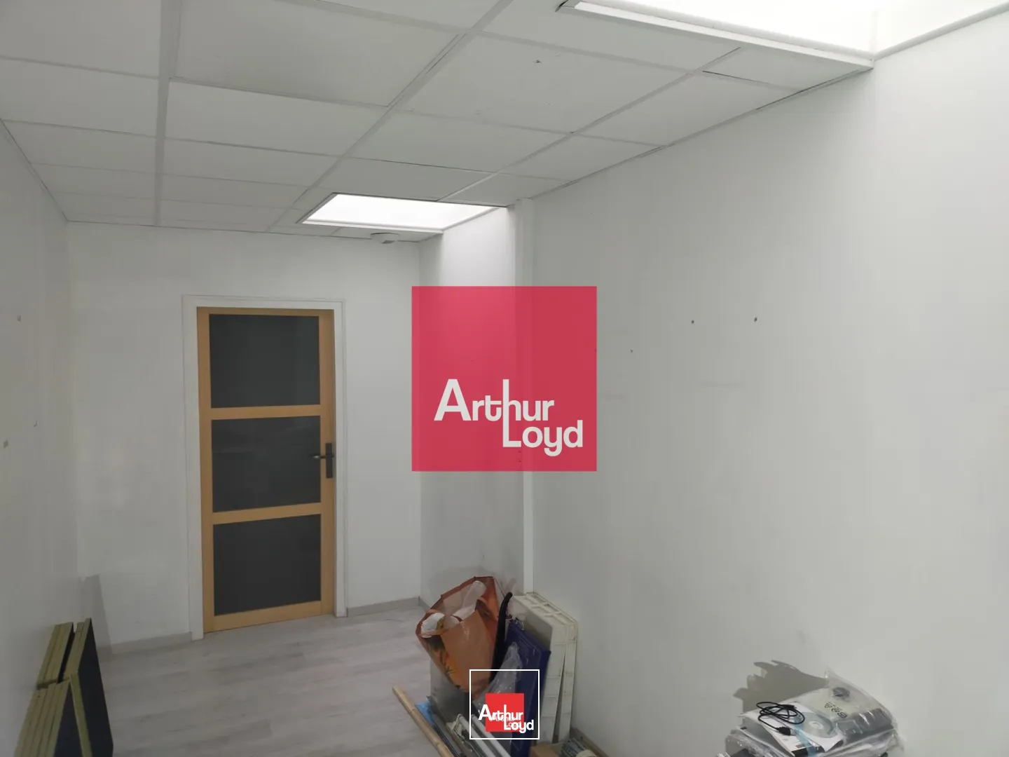 Locaux commerciaux - Location - SASSENAGE - 38360 - 83-83 - 7772582