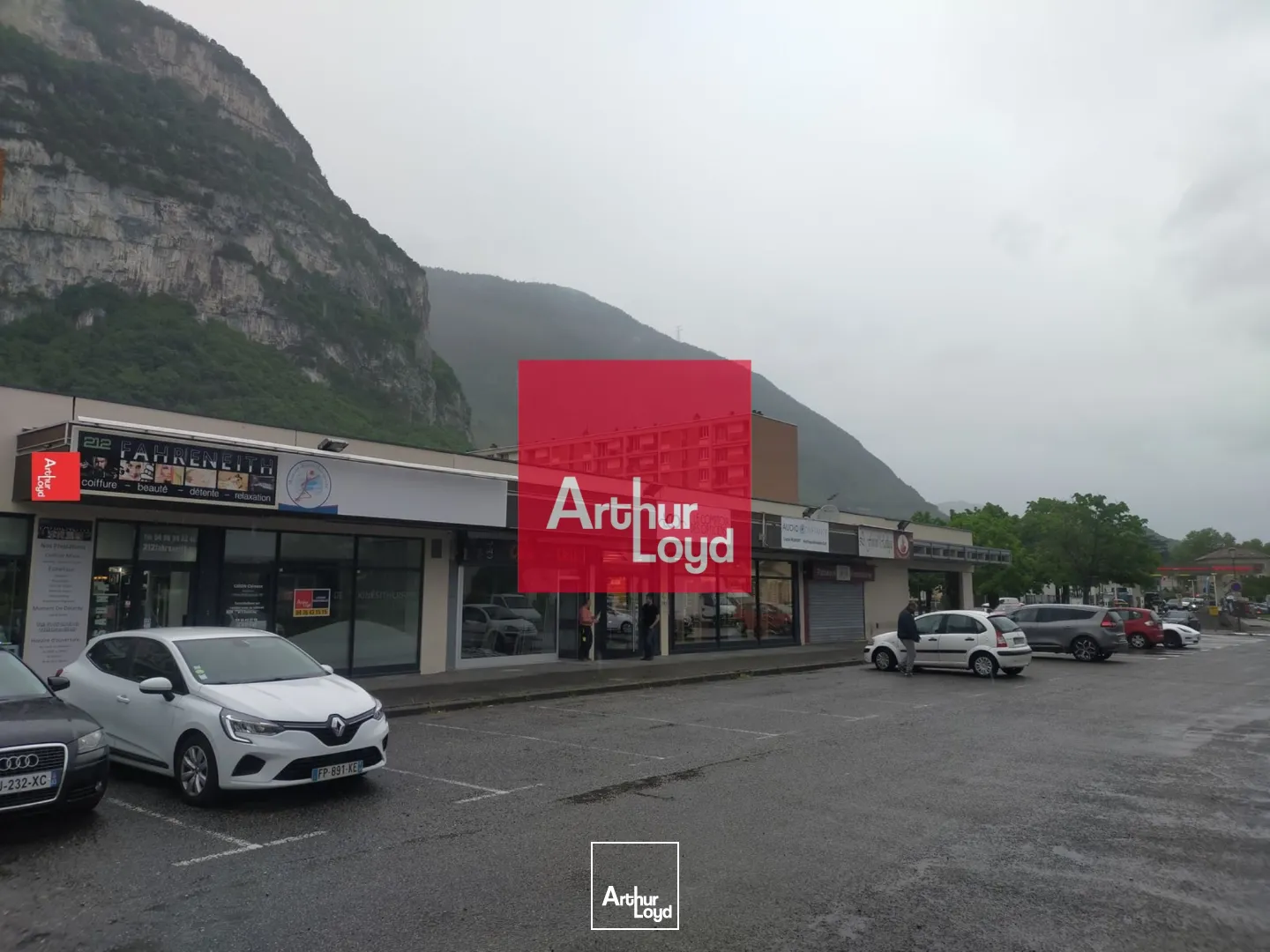 Locaux commerciaux - Location - SASSENAGE - 38360 - 83-83 - 7772573