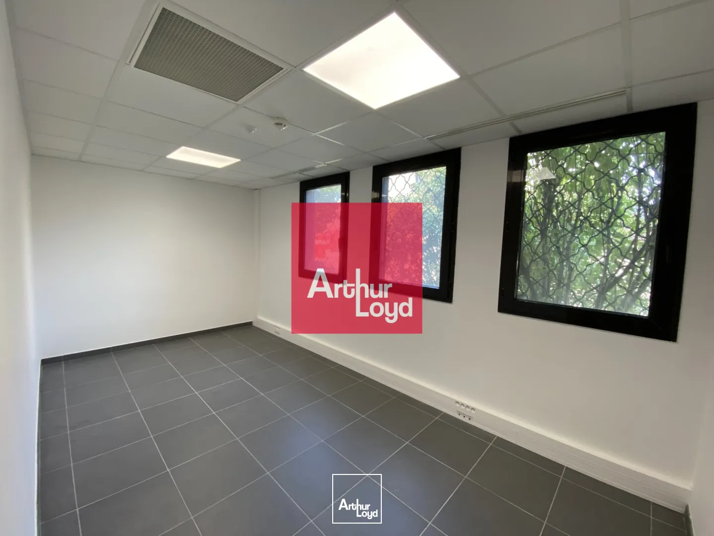 Bureaux - Location - SASSENAGE - 38360 - 77.18-1198.41 - 7772675