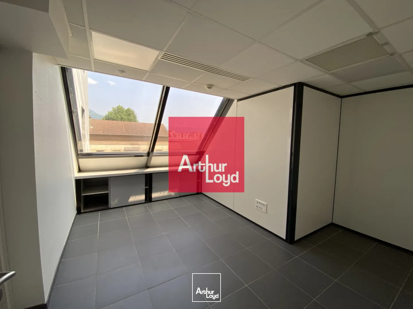 Bureaux - Location - SASSENAGE - 38360 - 77.18-1198.41 - 7772680