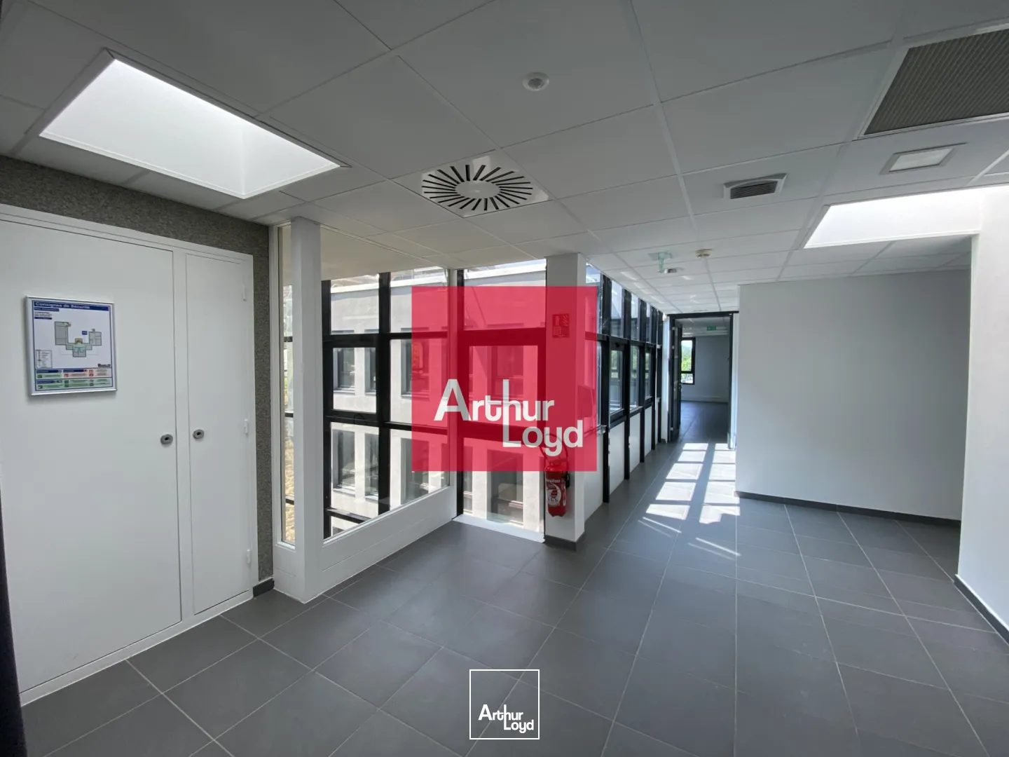 Bureaux - Location - SASSENAGE - 38360 - 77.18-1198.41 - 7772685