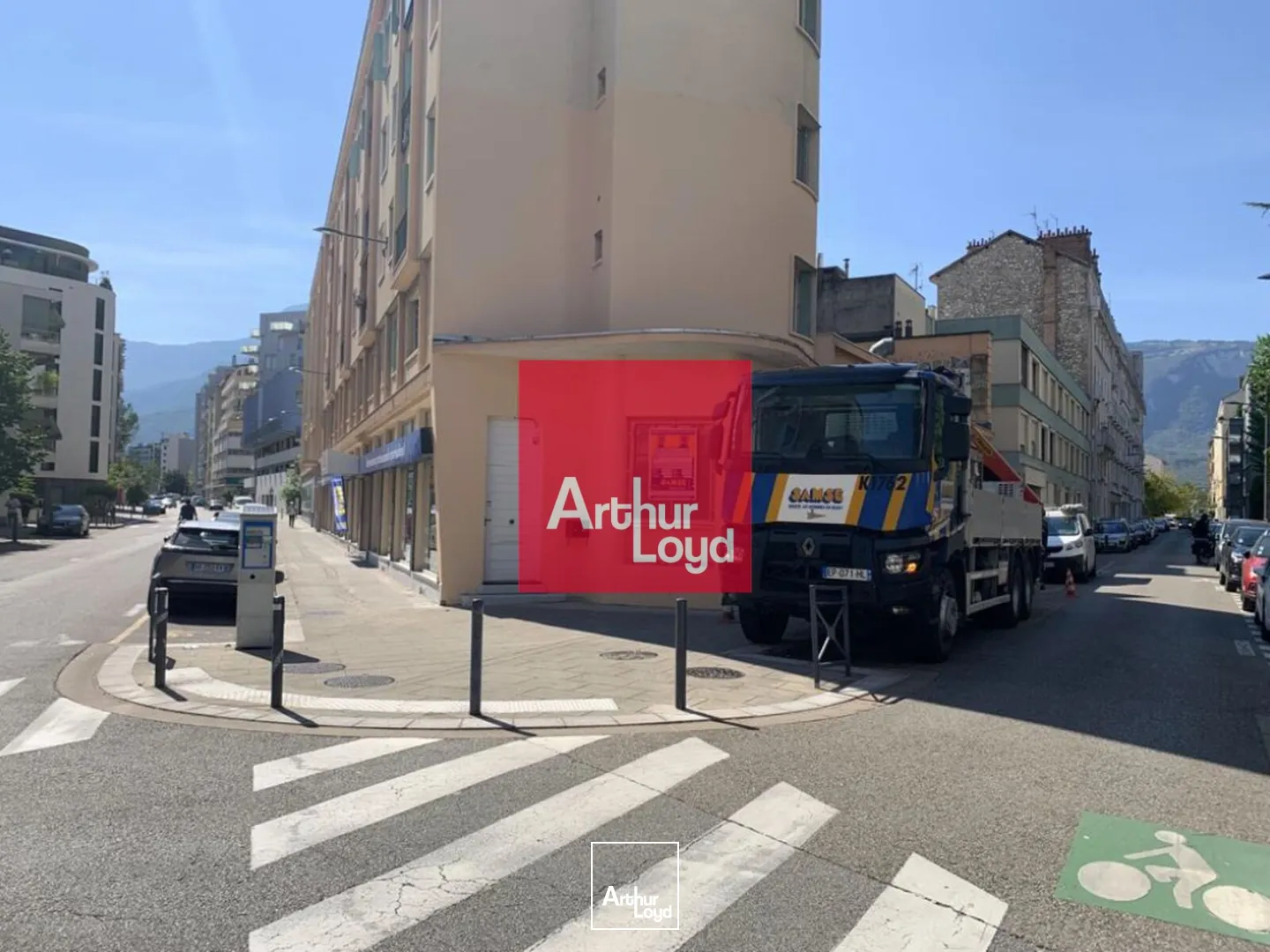 Locaux commerciaux - Location - GRENOBLE - 38000 - 177.3-697.9 - 7772799