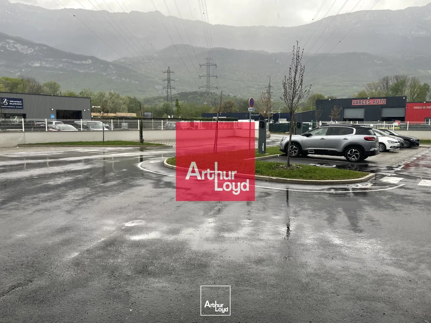 Locaux d'activité & Entrepôts - Location - VARCES ALLIERES ET RISSET - 38760 - 320-320 - 7772942