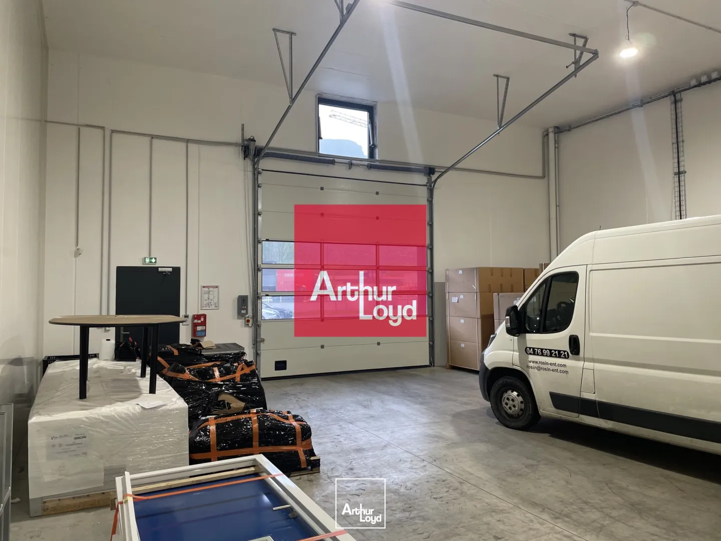 Locaux d'activité & Entrepôts - Location - VARCES ALLIERES ET RISSET - 38760 - 320-320 - 7772945