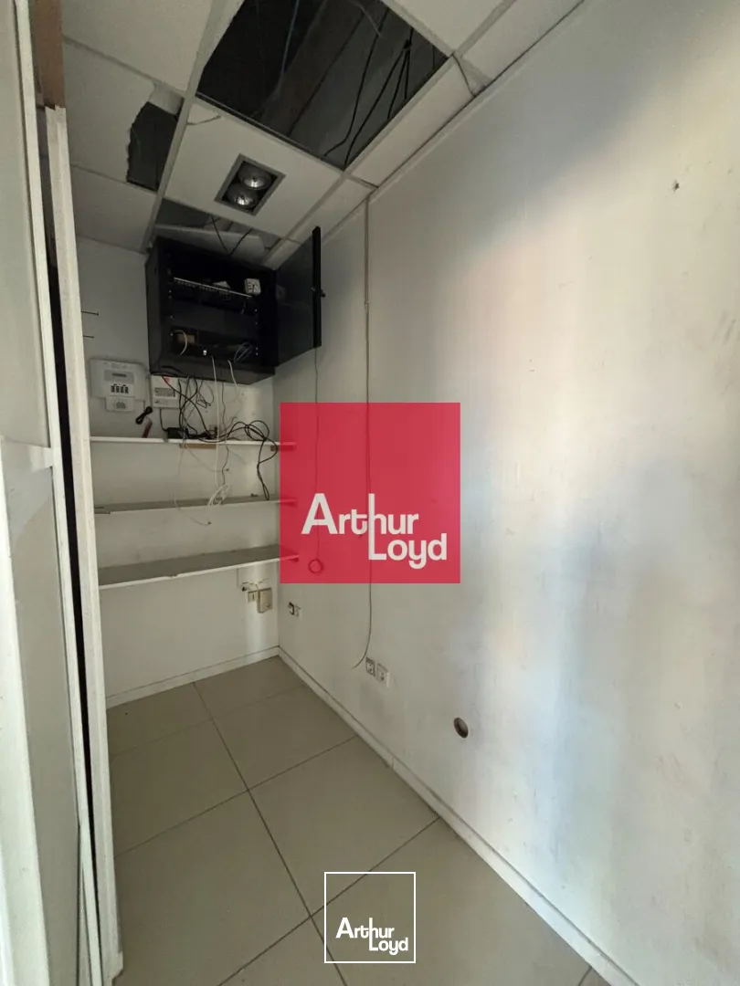 Locaux commerciaux - Location - SAINT EGREVE - 38120 - 245-245 - 7772954