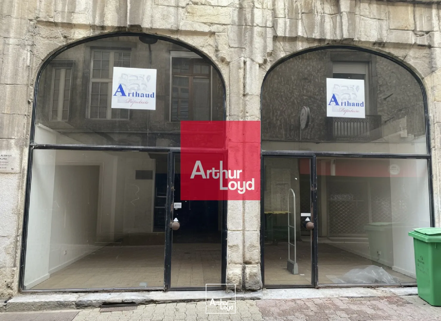 Locaux commerciaux - Vente - GRENOBLE - 38000 - 113.7-113.7 - 7773016