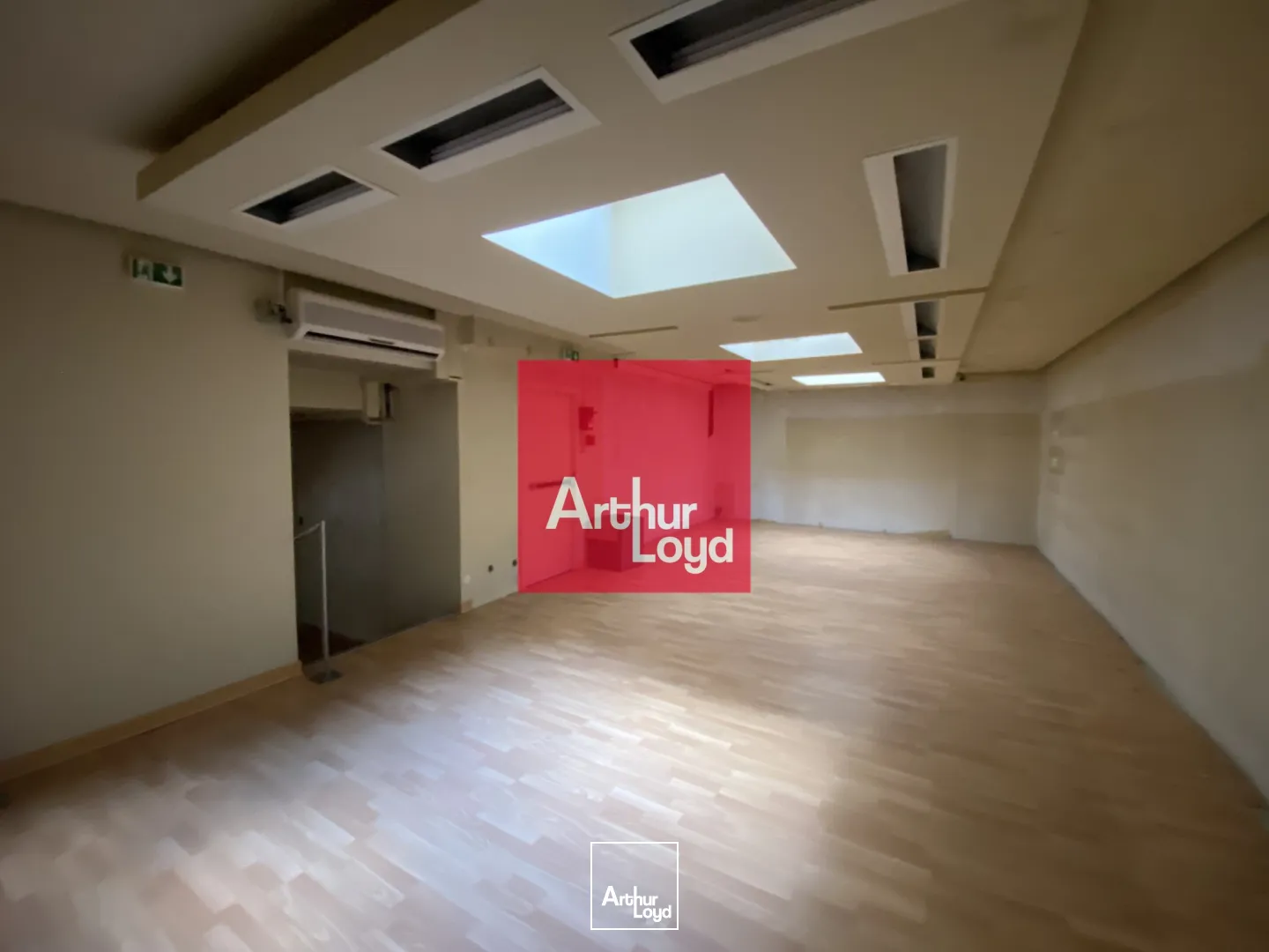 Locaux commerciaux - Vente - GRENOBLE - 38000 - 113.7-113.7 - 7773020