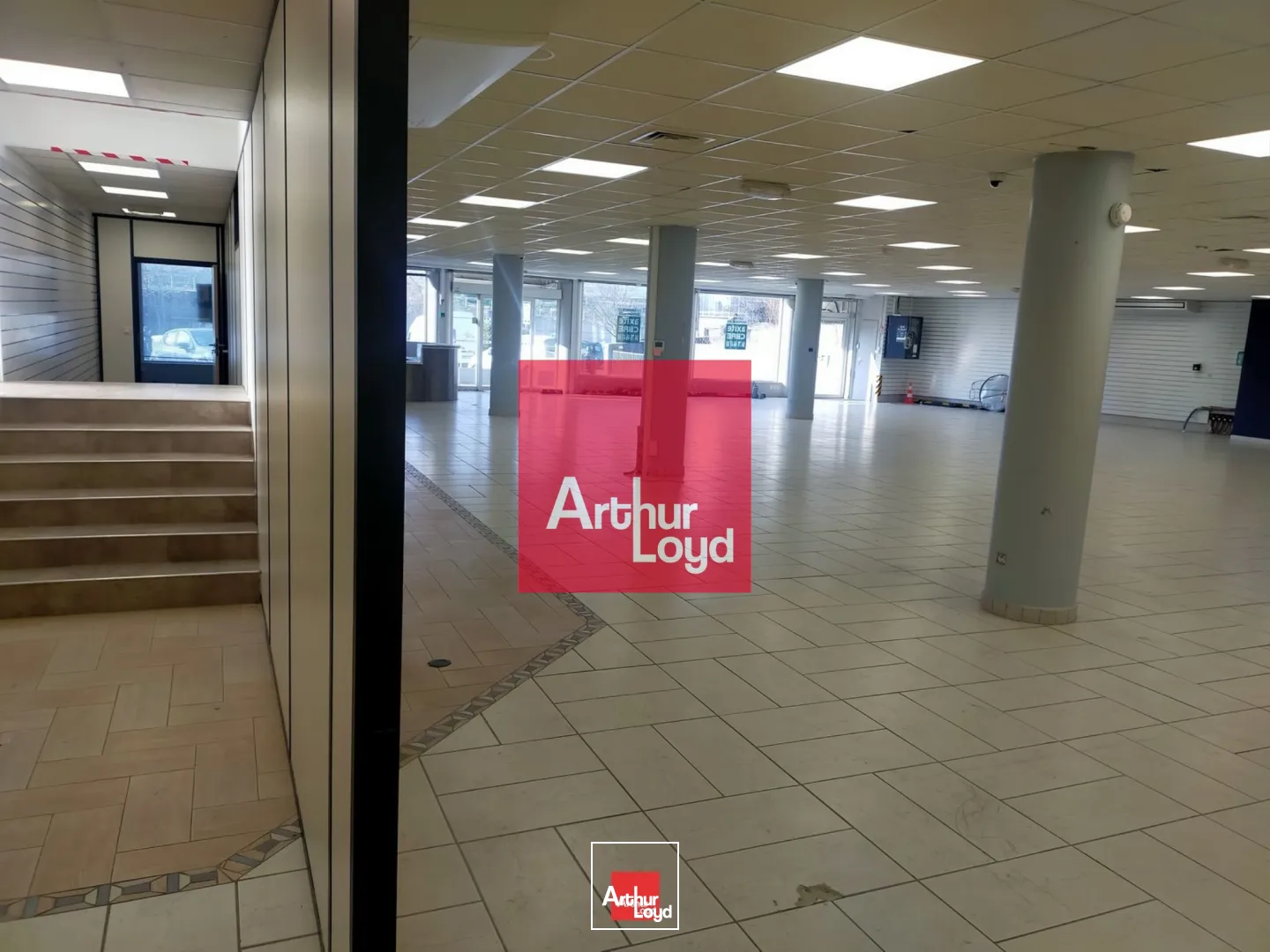 Locaux commerciaux - Vente - SAINT MARTIN LE VINOUX - 38950 - 553.7-553.7 - 7773137