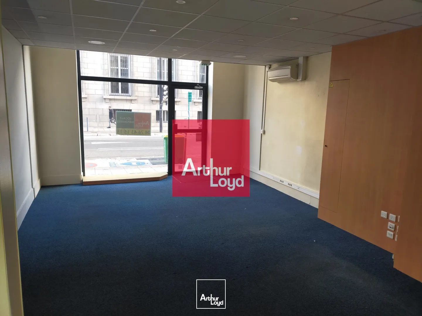 Locaux commerciaux - Location - GRENOBLE - 38000 - 84-84 - 7773158