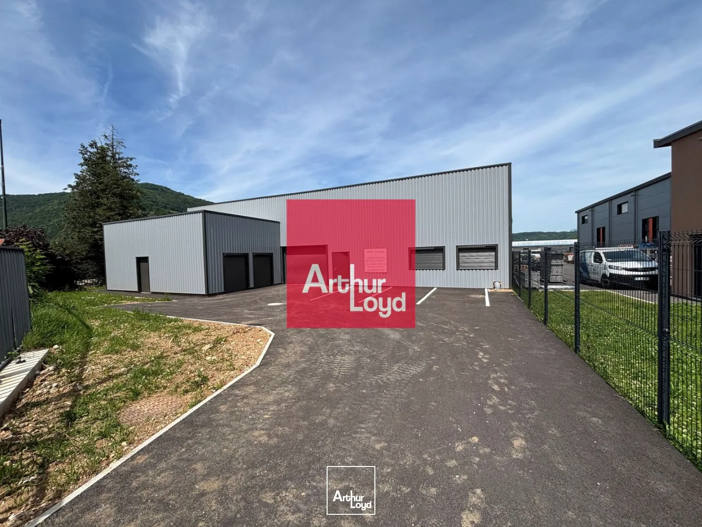 Locaux d'activité & Entrepôts - Location - SAINT ETIENNE DE CROSSEY - 38960 - 764-764 - 7773386