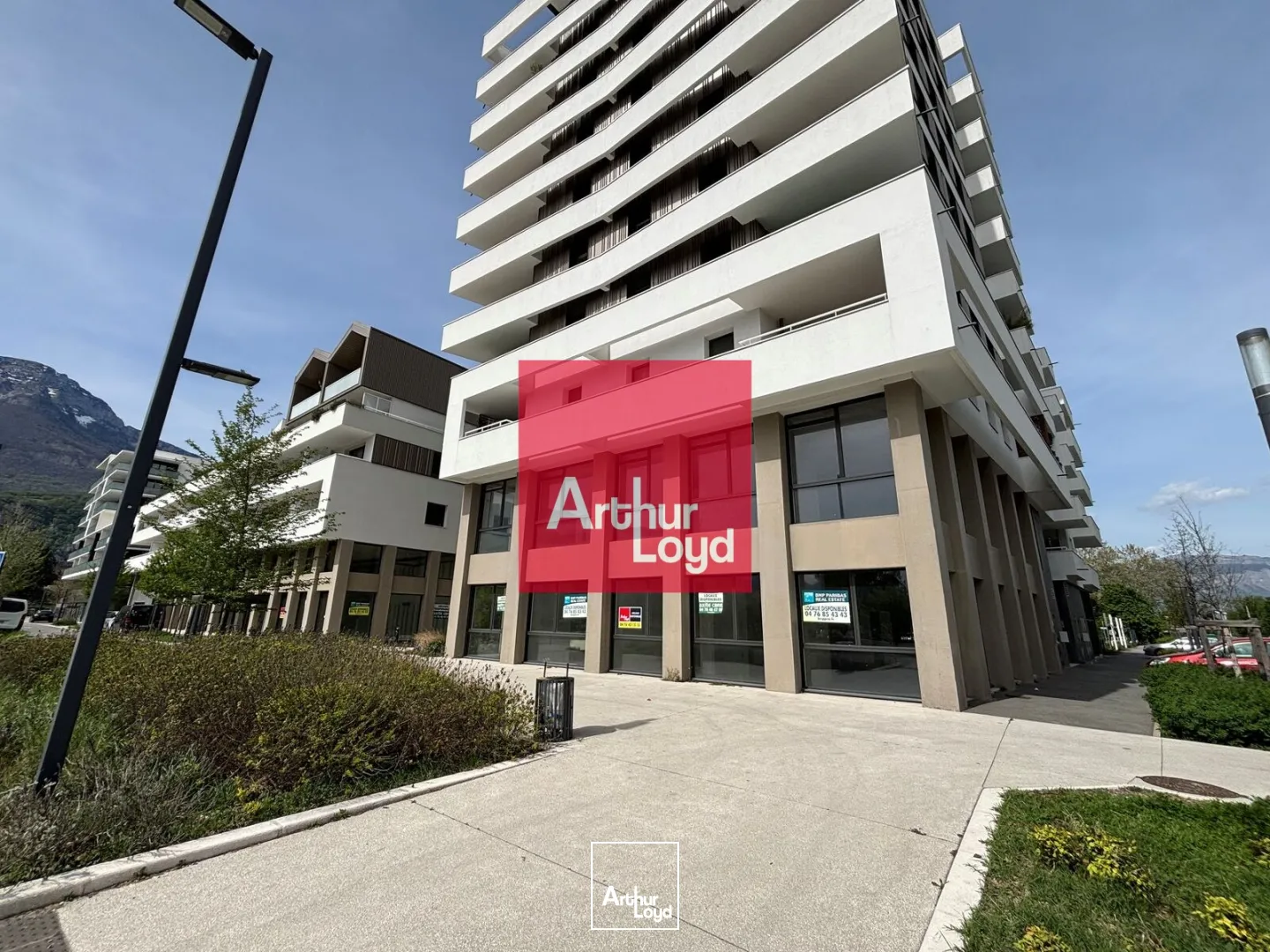 Locaux commerciaux - Vente - LE PONT DE CLAIX - 38800 - 74.81-619.19 - 7773507