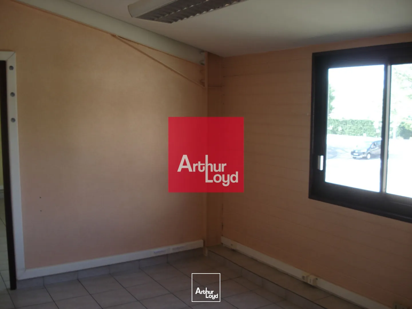 Locaux d'activité & Entrepôts - Location - ECHIROLLES - 38130 - 284-284 - 7773576