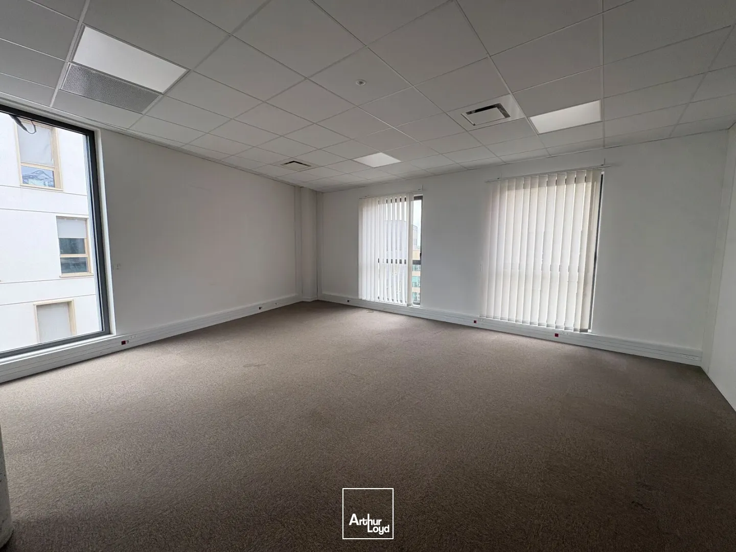 Bureaux - Location - FLEURY LES AUBRAIS - 45400 - 302.99-302.99 - 7773974
