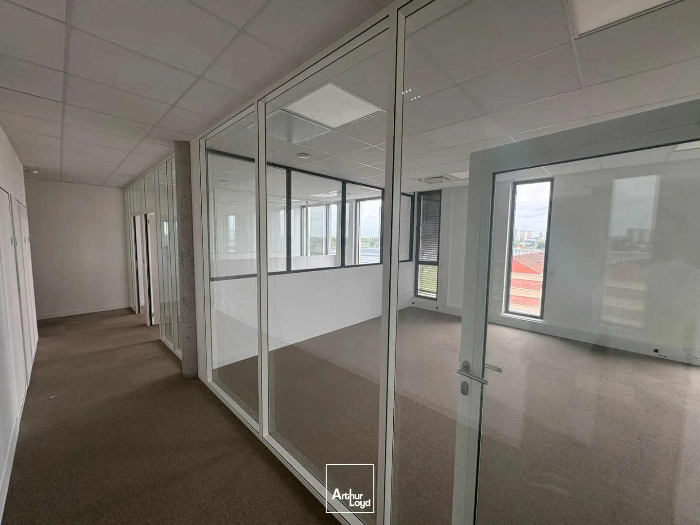 Bureaux - Location - FLEURY LES AUBRAIS - 45400 - 302.99-302.99 - 7773979