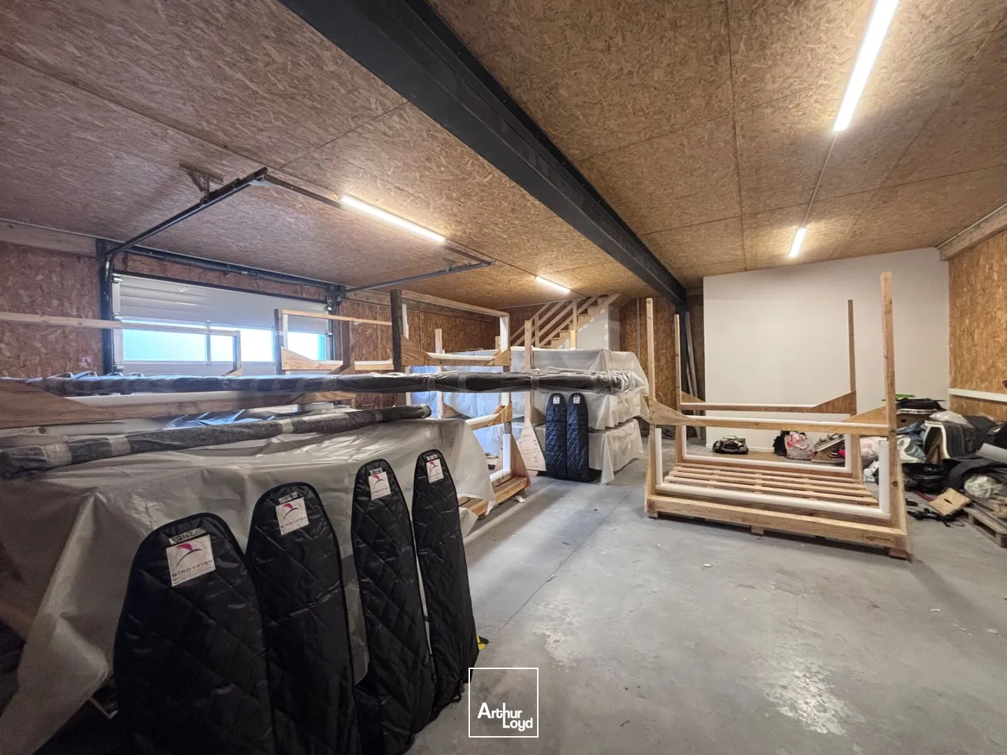 Locaux d'activité & Entrepôts - Location - SAINT HERBLAIN - 44800 - 194-400 - 7774065