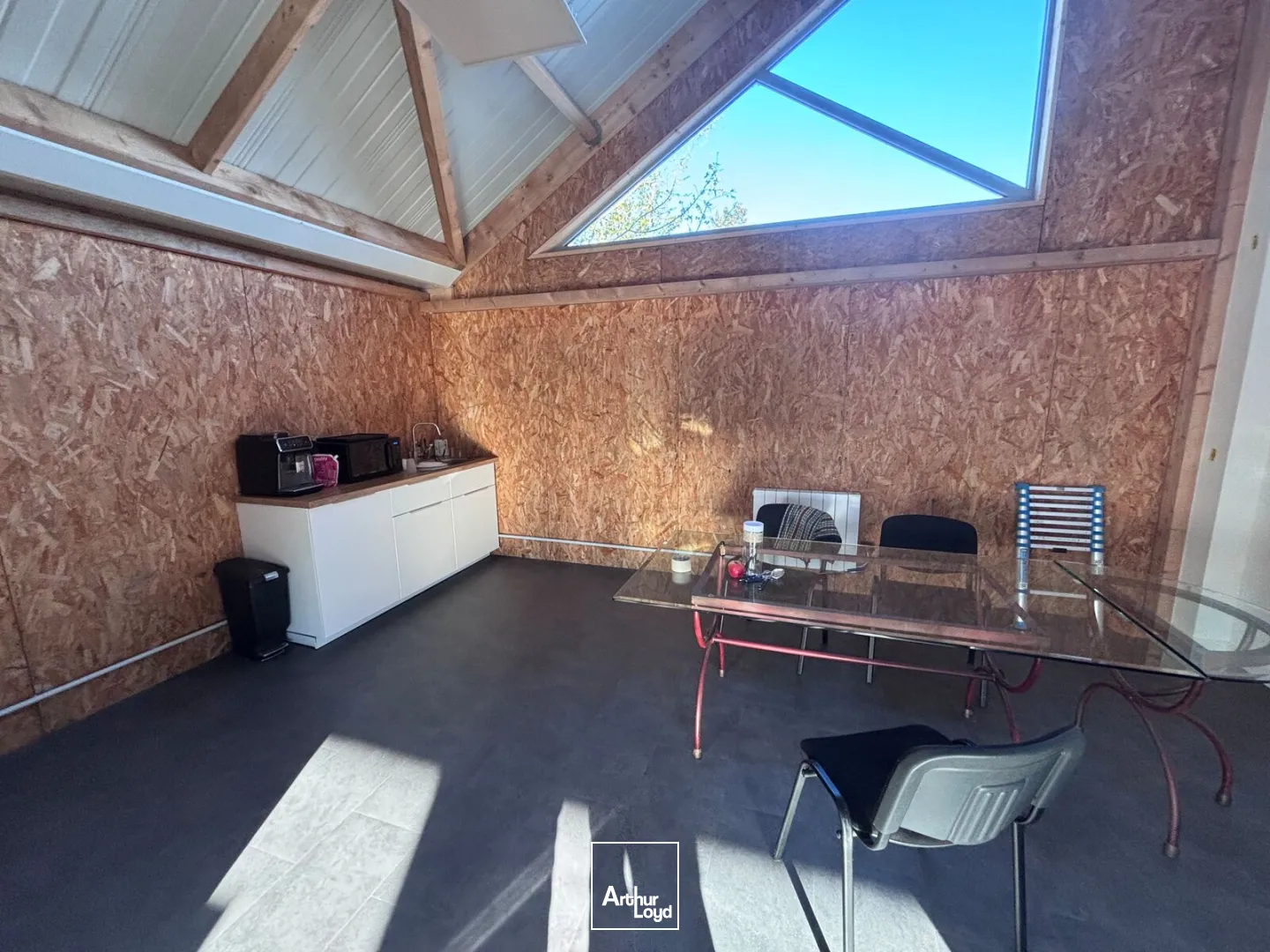 Locaux d'activité & Entrepôts - Location - SAINT HERBLAIN - 44800 - 194-400 - 7774072
