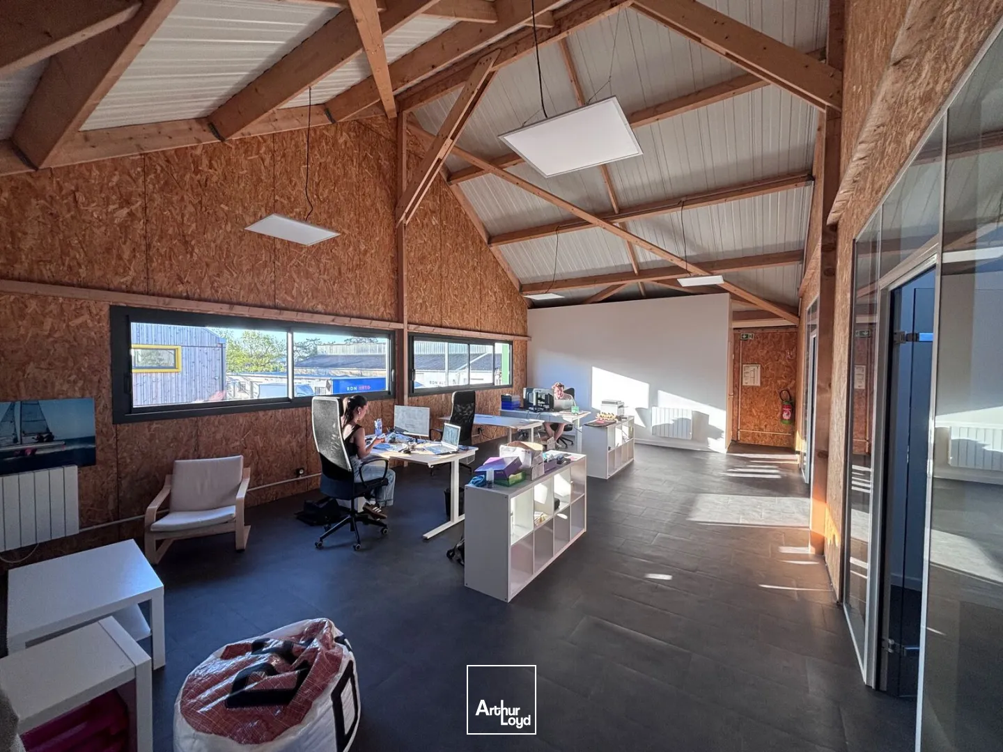 Locaux d'activité & Entrepôts - Location - SAINT HERBLAIN - 44800 - 194-400 - 7774069