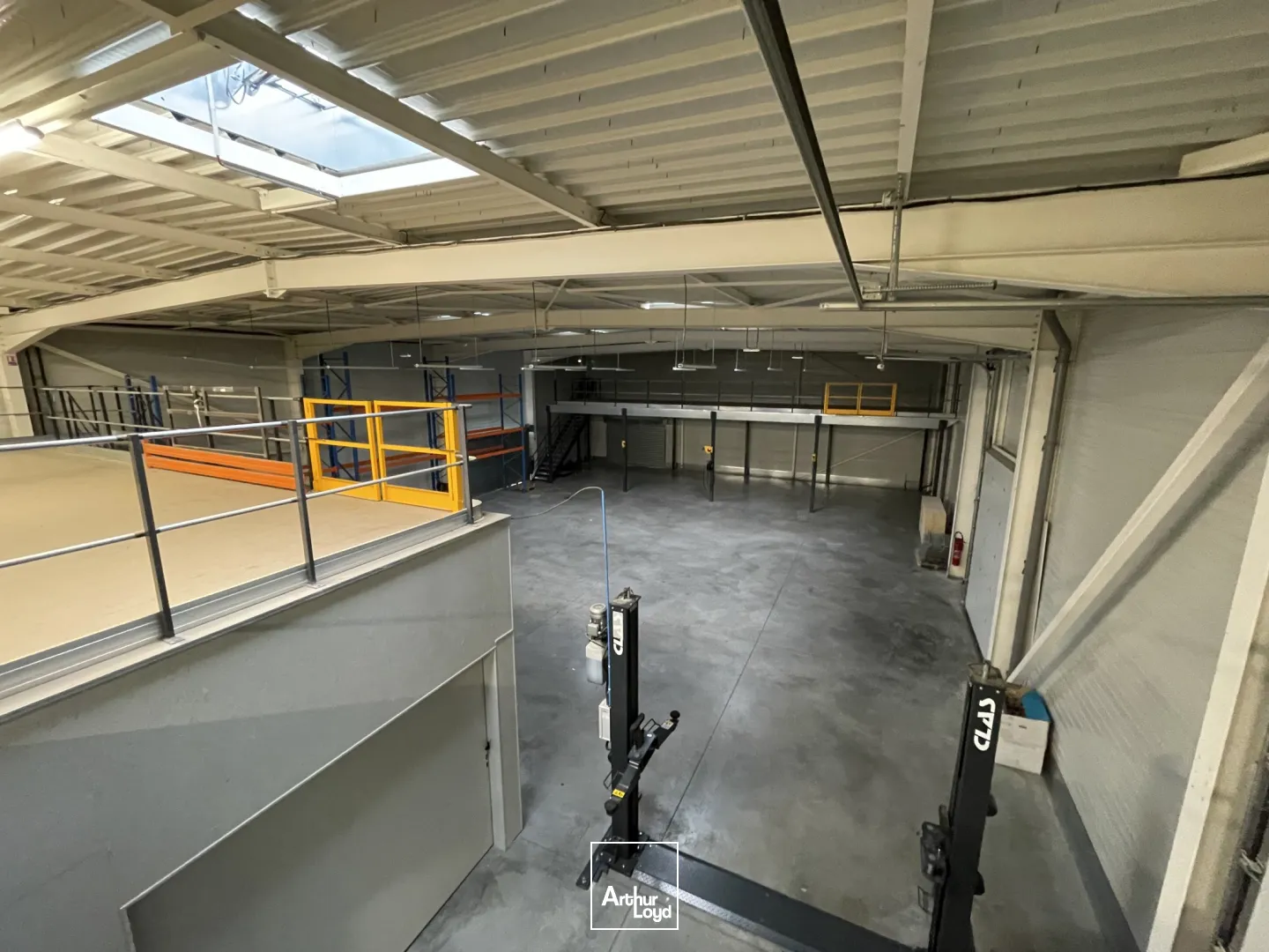 Locaux d'activité & Entrepôts - Vente - LES SORINIERES - 44840 - 810-810 - 7774097