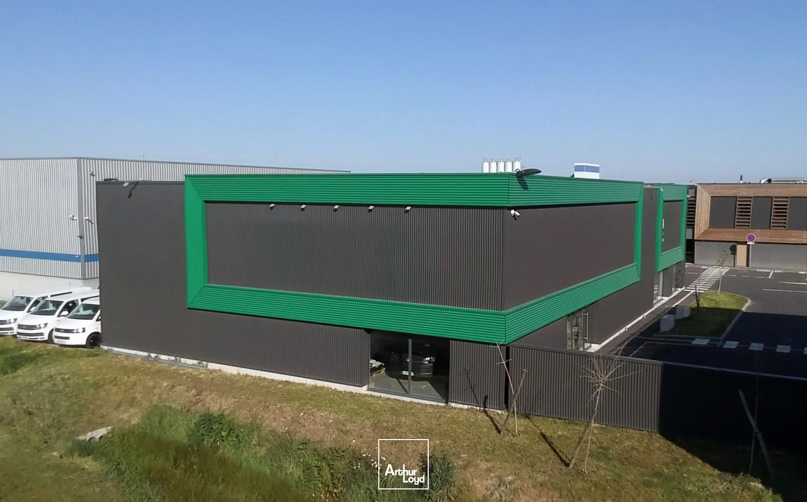 Locaux d'activité & Entrepôts - Vente - LES SORINIERES - 44840 - 810-810 - 7774093
