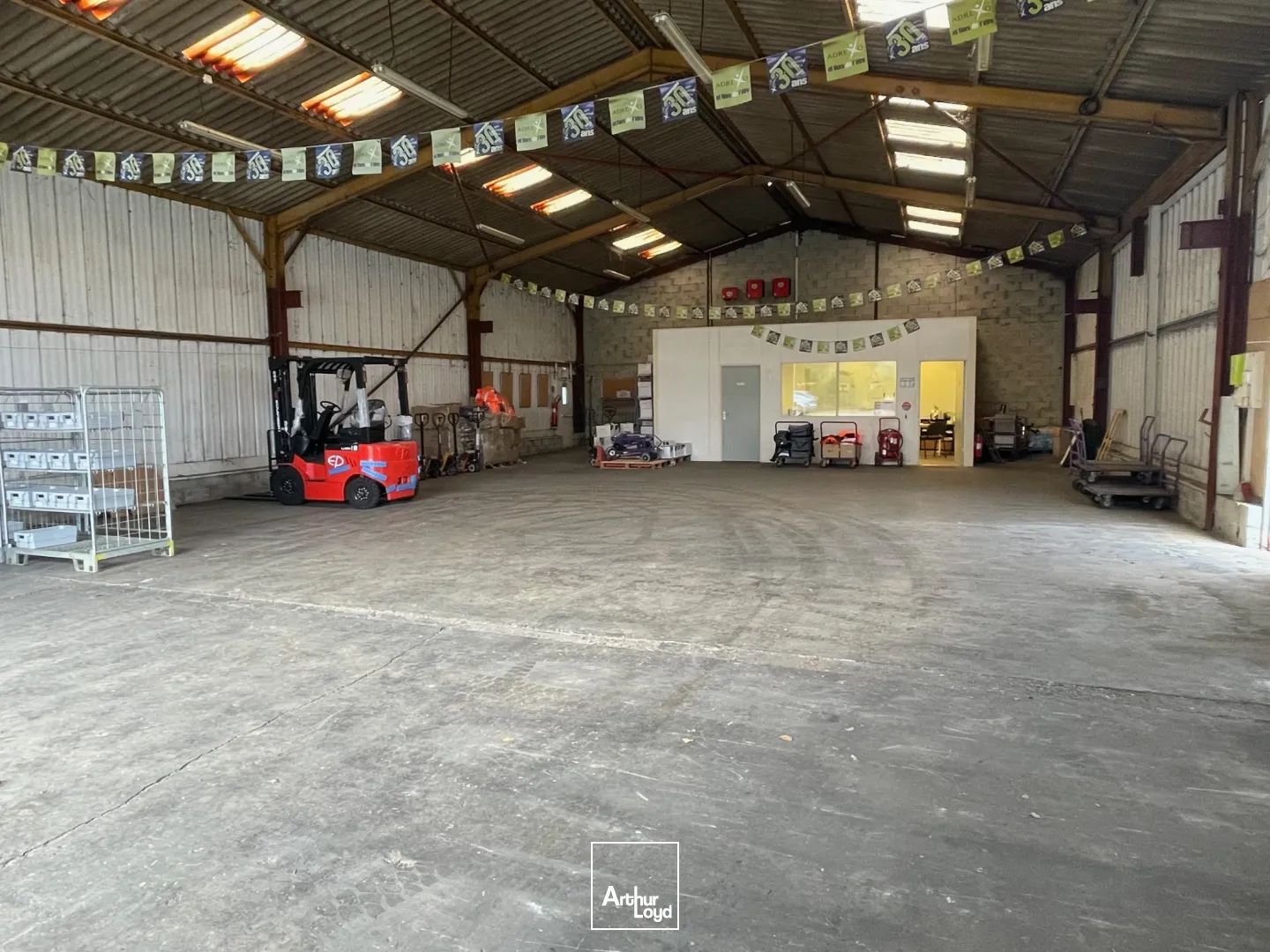 Locaux d'activité & Entrepôts - Location - GAILLON - 27600 - 323-323 - 7774196