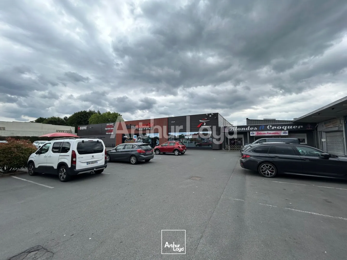 Locaux commerciaux - Location - MONTIGNY EN OSTREVENT - 59182 - 120-416 - 7774321