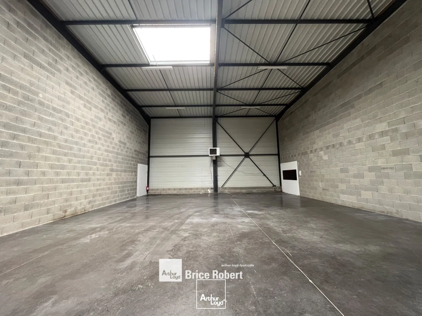 Locaux d'activité & Entrepôts - Location - SAINT PRIEST - 69800 - 340-340 - 7774489