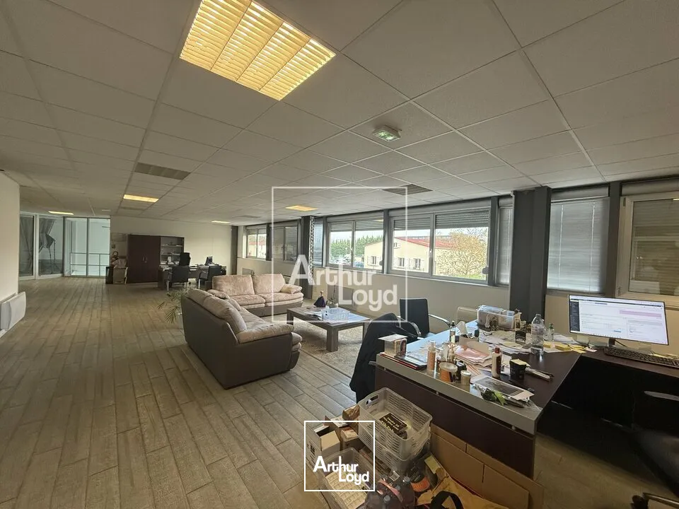 Locaux d'activité & Entrepôts - Location - MORET SUR LOING - 77250 - 140-1900 - 7774648