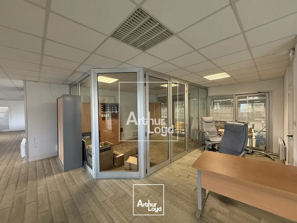 Locaux d'activité & Entrepôts - Vente - MORET SUR LOING - 77250 - 3000-3000 - 7774641