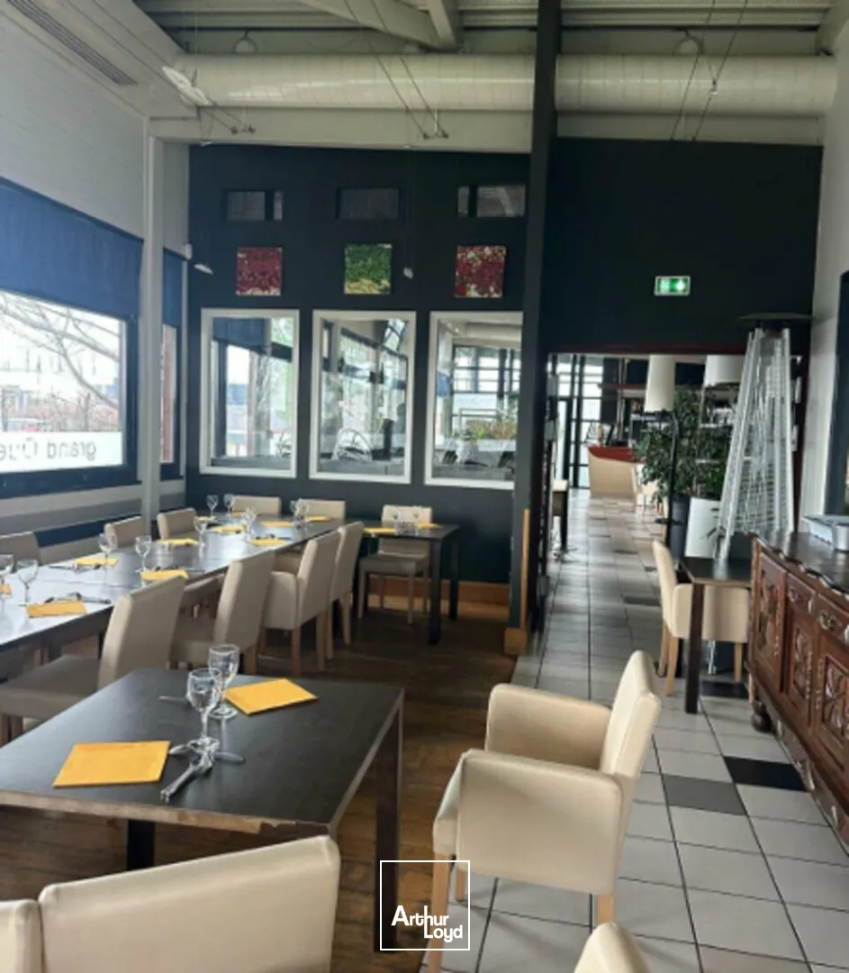 Locaux commerciaux - Vente - SAINT-DOULCHARD - 18230 - 595-595 - 7774728