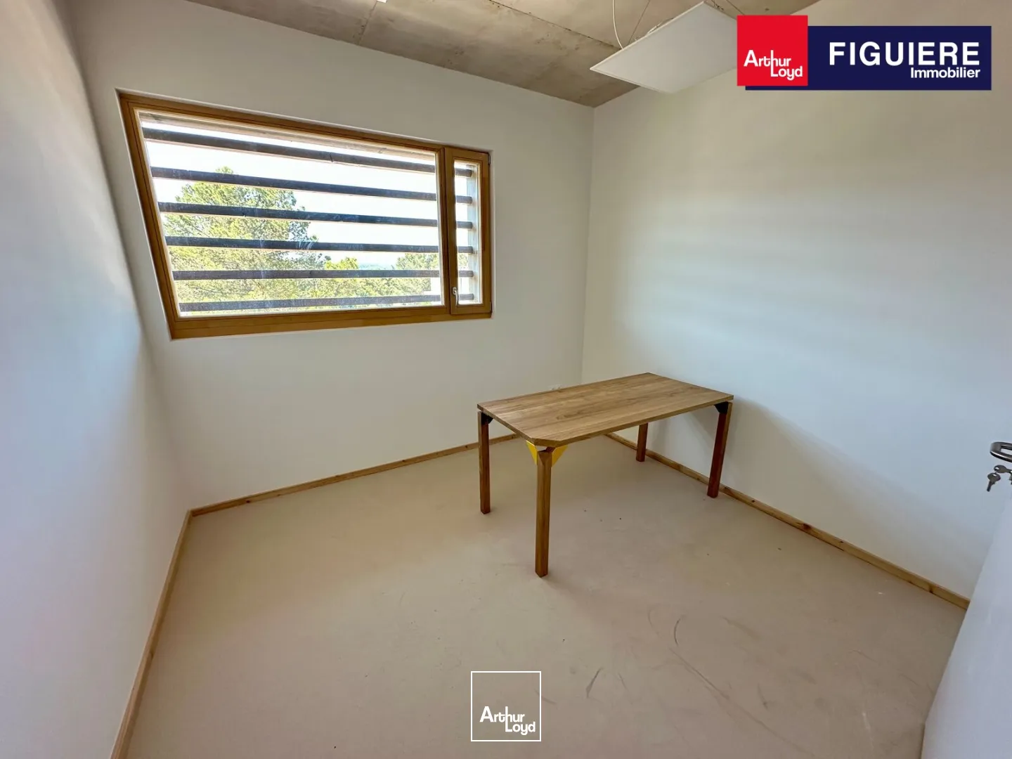 Bureaux - Location - GARDANNE - 13120 - 10-111.65 - 7774744