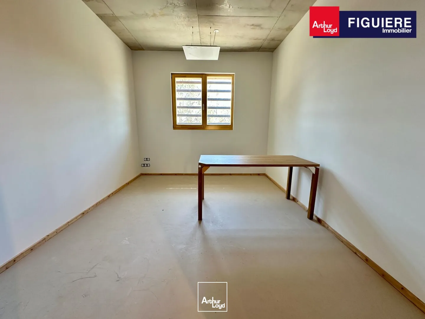 Bureaux - Location - GARDANNE - 13120 - 10-111.65 - 7774746