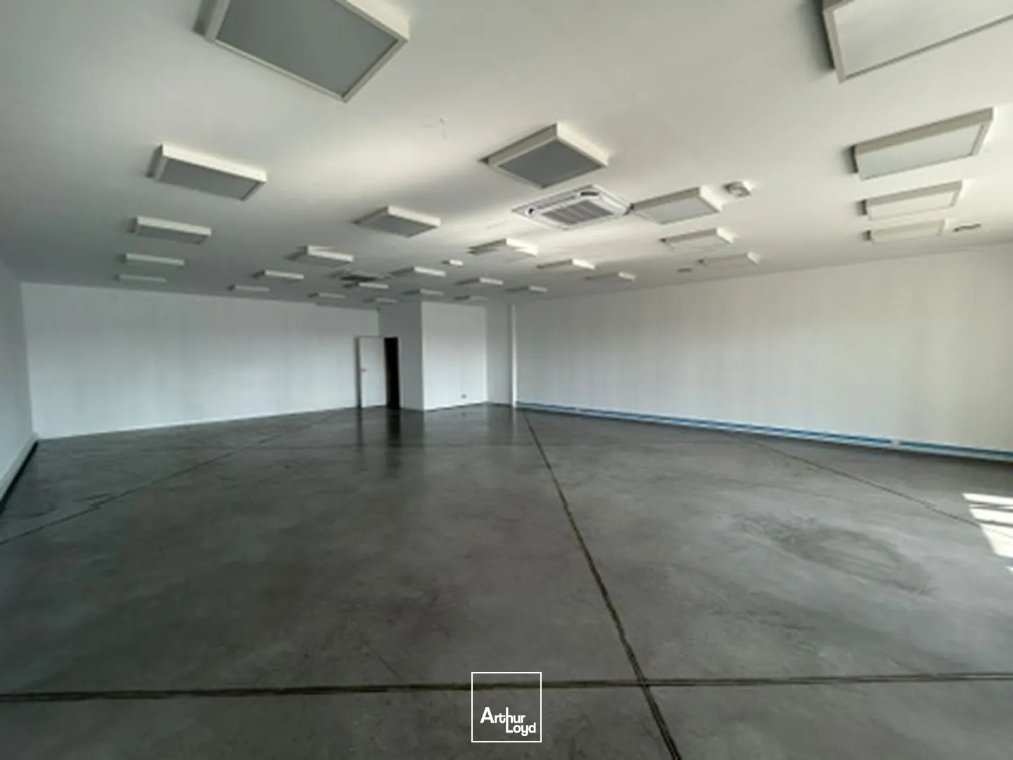 Locaux commerciaux - Location - CANET EN ROUSSILLON - 66140 - 135-135 - 7775039