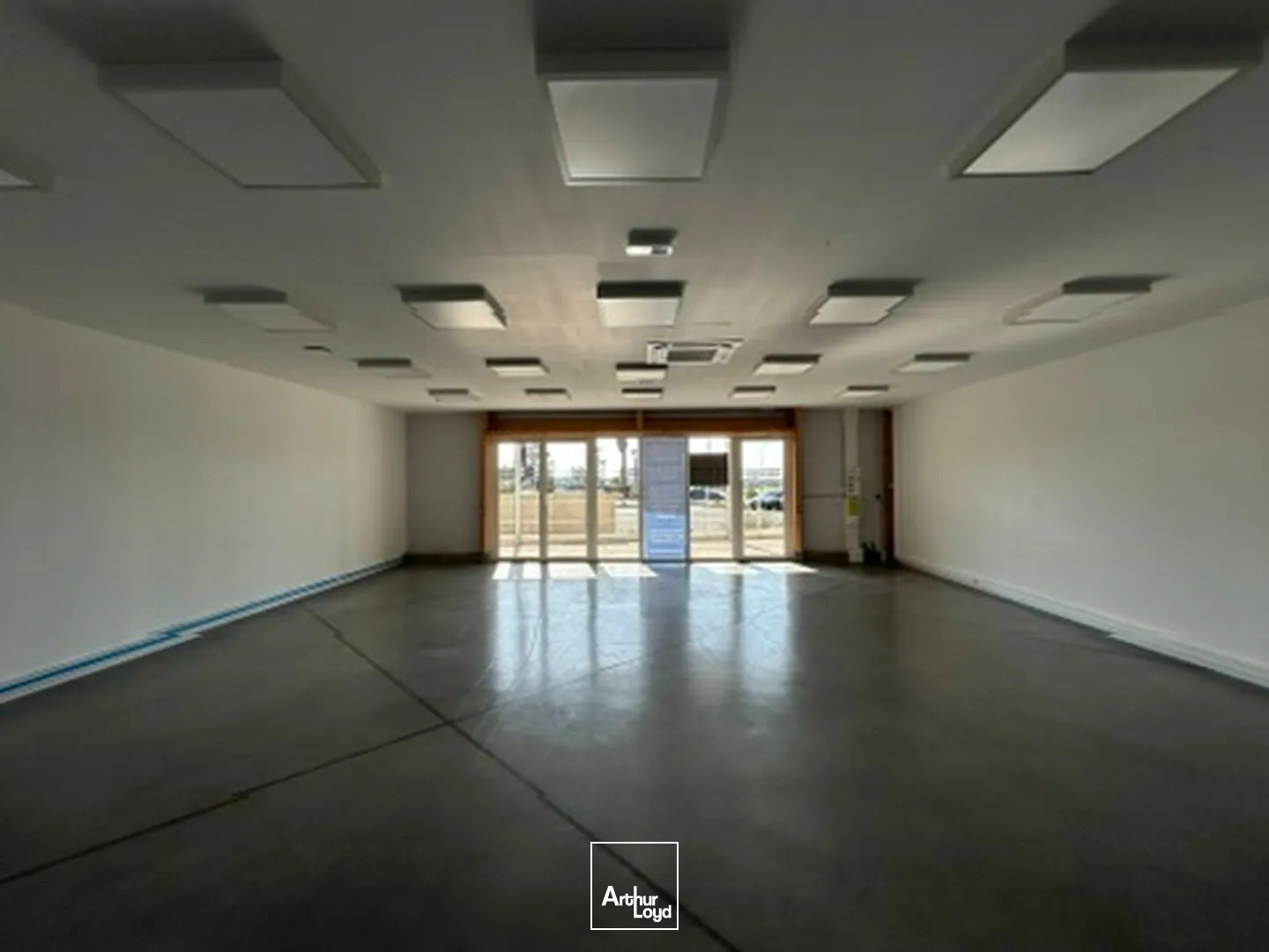 Locaux commerciaux - Location - CANET EN ROUSSILLON - 66140 - 135-135 - 7775042