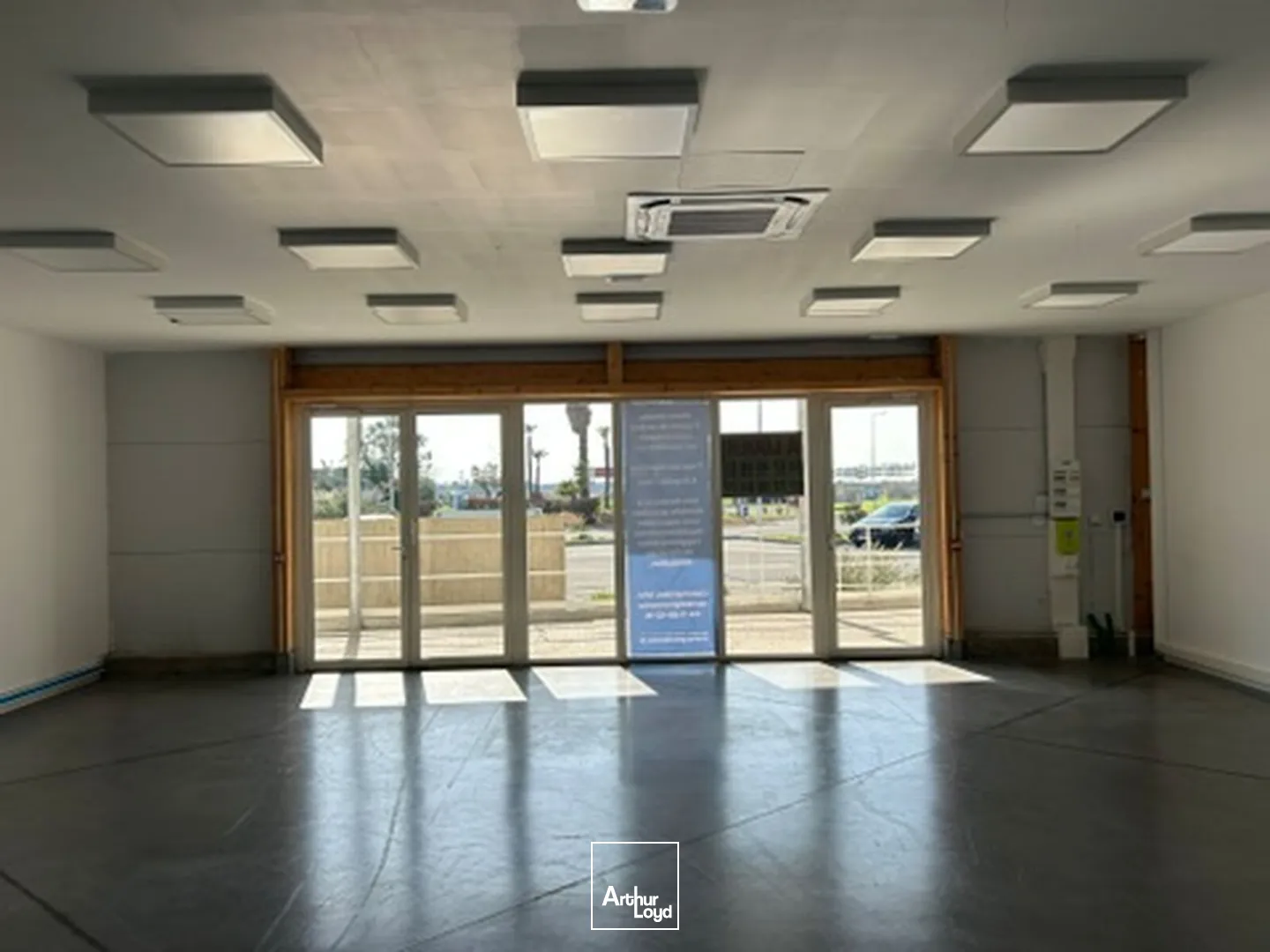 Locaux commerciaux - Location - CANET EN ROUSSILLON - 66140 - 135-135 - 7775043