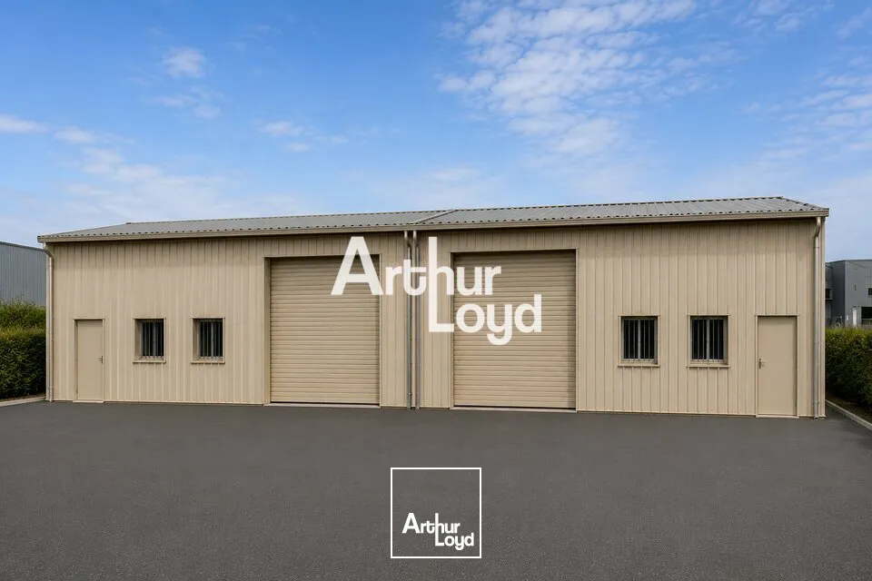 Locaux d'activité & Entrepôts - Vente - FRÉJUS - 83600 - 400-400 - 7776475