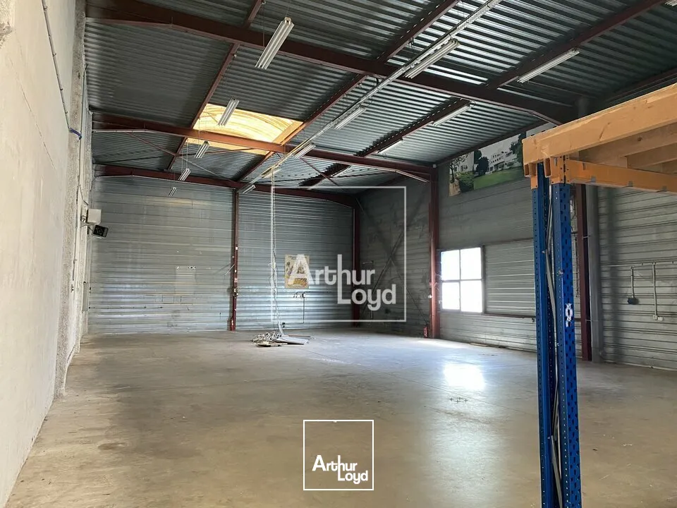 Locaux d'activité & Entrepôts - Vente - SAINTE GENEVIEVE DES BOIS - 91700 - 379.8-379.8 - 7776497