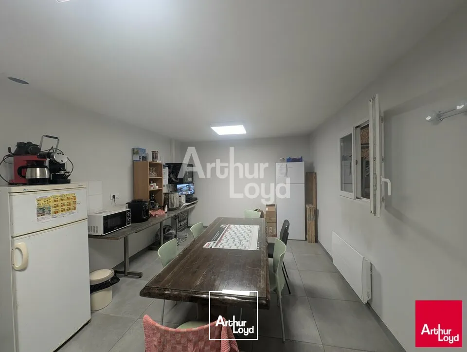 Locaux d'activité & Entrepôts - Vente - BELLEVIGNE-LES-CHÂTEAUX - 49260 - 872-872 - 7776516
