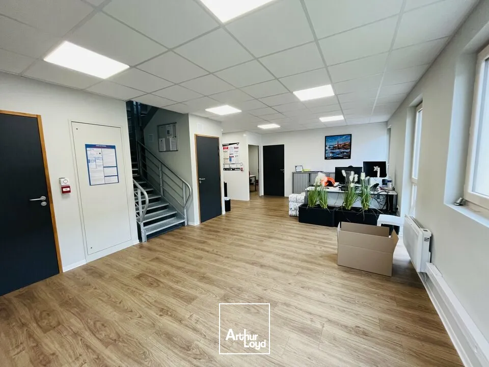 Locaux d'activité & Entrepôts - Location - MONTIVILLIERS - 76290 - 422-422 - 7776562