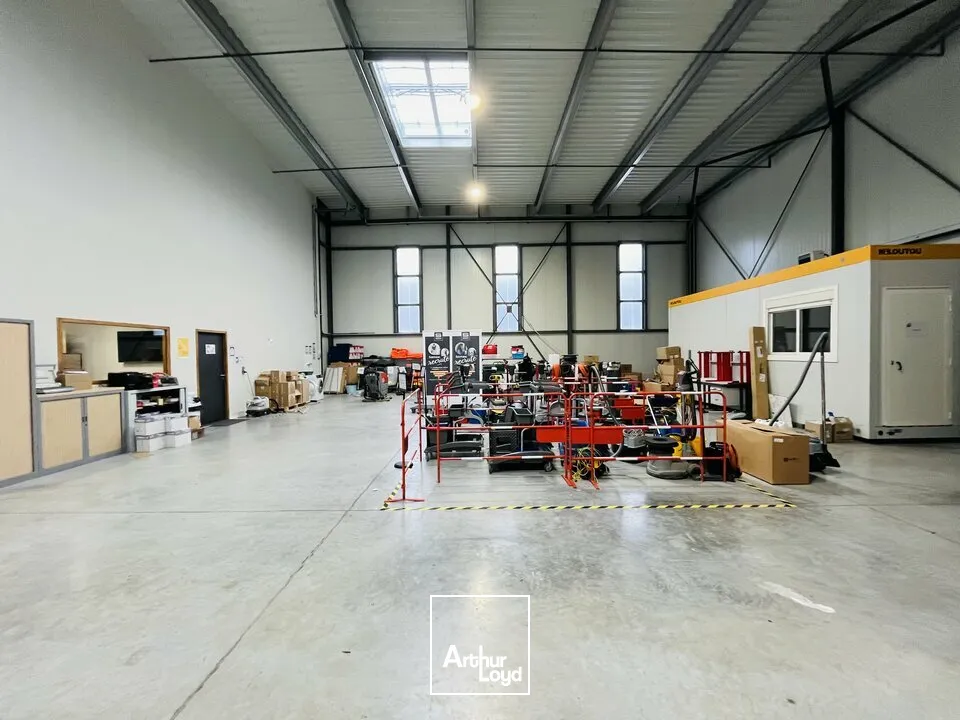 Locaux d'activité & Entrepôts - Location - MONTIVILLIERS - 76290 - 422-422 - 7776567