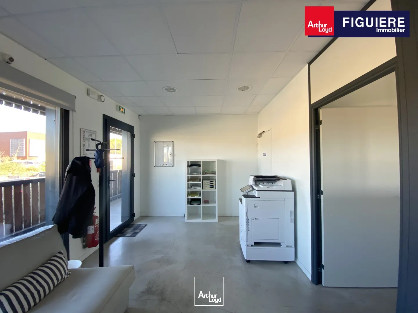 Locaux d'activité & Entrepôts - Vente - LAMBESC - 13410 - 252-252 - 7776598