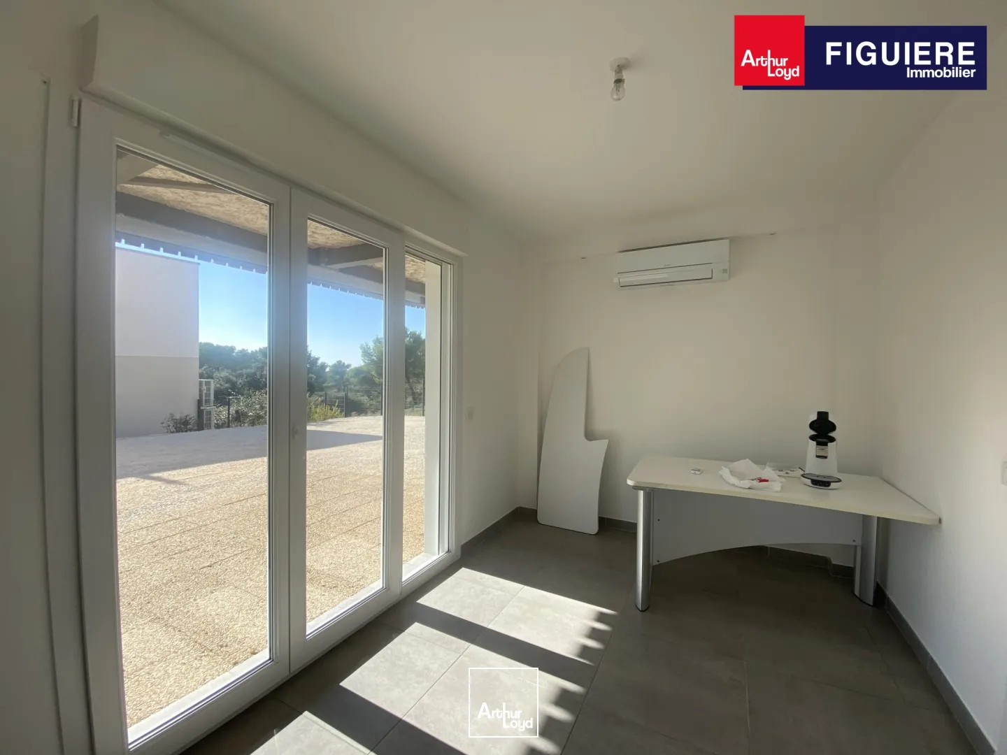 Locaux d'activité & Entrepôts - Vente - LAMBESC - 13410 - 252-252 - 7776605