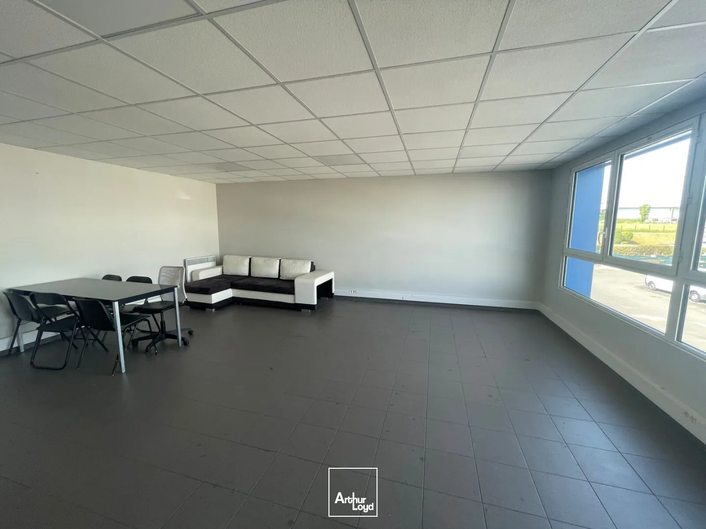 Locaux d'activité & Entrepôts - Location - CHAMBLY - 60230 - 462-462 - 7776725