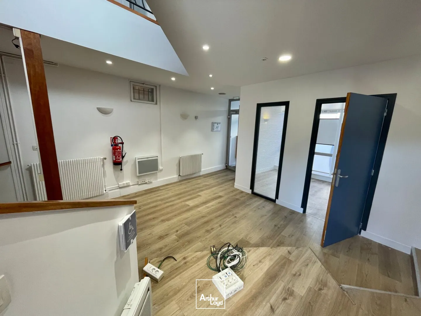 Locaux commerciaux - Vente - BARENTIN - 76360 - 108-108 - 7776823
