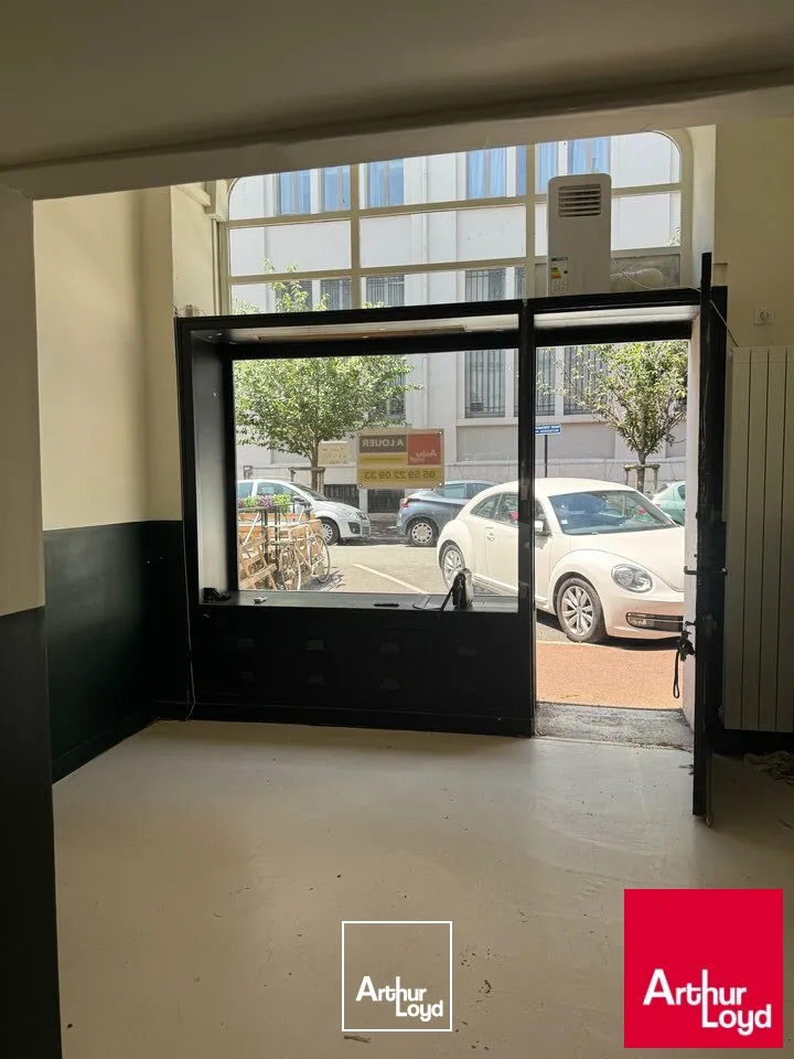 Locaux commerciaux - Location - BAYONNE - 64100 - 20-20 - 7777402